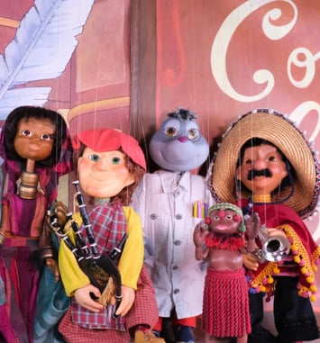 Comme un Livre - spectacle de marionnettes pour enfants et familles