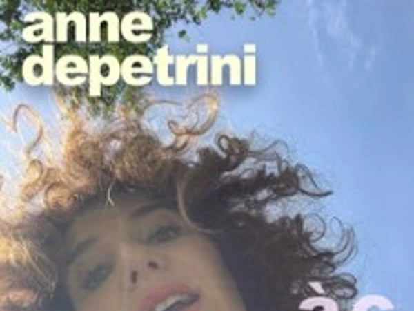 Anne Depetrini - À Côté