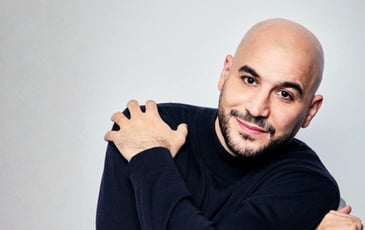 Mehdi Djaadi - Couleur Framboise