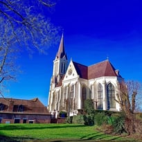 Exposition dans l'Église Saint-Pierre de Bouvines