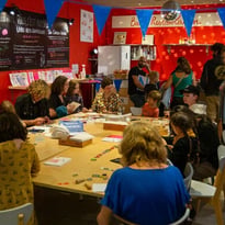 Atelier d'arts graphiques : Attrape-soleil coloré