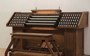 Visite guidée du nouvel orgue numérique de l'église Saint-Amand par l'association des Amis des orgues