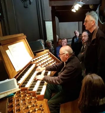 Visites et démonstrations des orgues de la collégiale Saint-Pierre, mini conférences, exposition