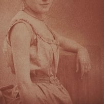 Visite guidée de l'exposition « De la peinture à la photographie : Regards sur les femmes »