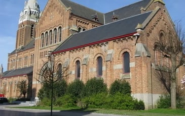 Visite flash de l'église St. Vaast : sacristie, objets liturgiques, histoire du culte à Notre-Dame du Fief