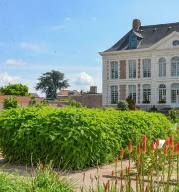 Visite guidée de la Villa Gabrielle et de ses jardins de style monastique
