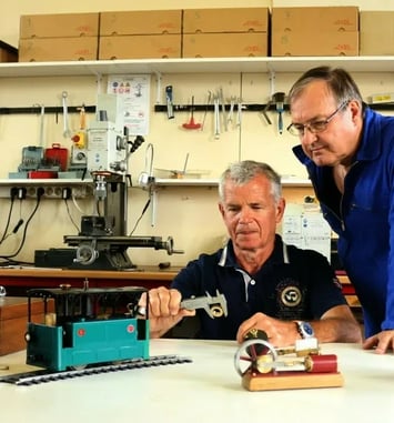 Visite guidée des ateliers de l'association Vapeur 45