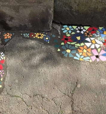 Ateliers créatifs "Sublimer les failles de notre environnement" avec Aude Cacheux, artiste plasticienne et Patricia Zygomalas, artiste mosaïste.