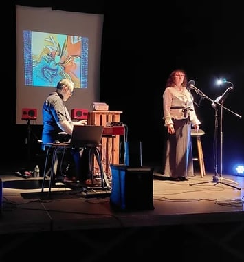 Mini-concert, lectures et vidéos du Collectif artistique OSIRYS