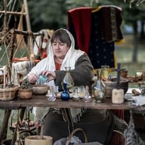 Reconstitution historique, Au temps des Carolingiens