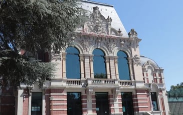 Dans les coulisses du théâtre