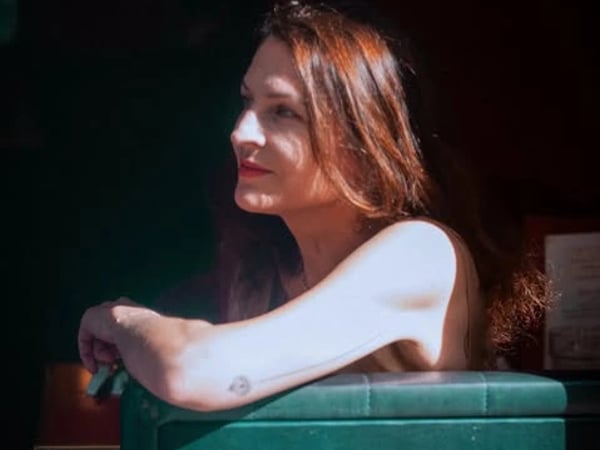 Minimalist Lights, tribute to Glass with Vanessa Wagner [Ensemble Miroirs Étendus]