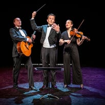 Trois, Quatre 2 - Eh bien, dansons maintenant ! Un spectacle musical écrit par Jean-Christophe Cheneval