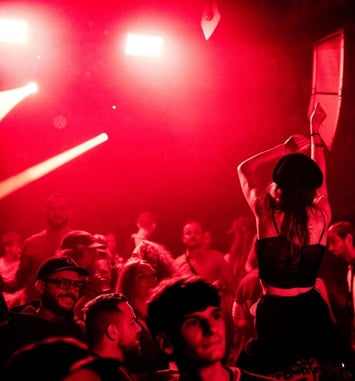William Luck + 25ème Heure + Helen Frey + TMX + Besko + Swell · QLC x Les 4 Écluses