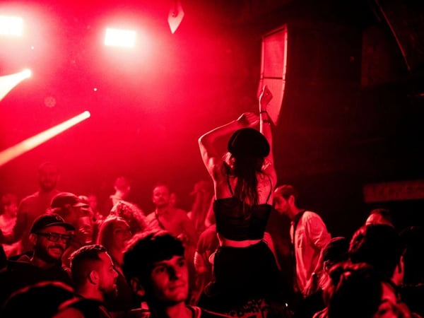 William Luck + 25ème Heure + Helen Frey + TMX + Besko + Swell · QLC x Les 4 Écluses