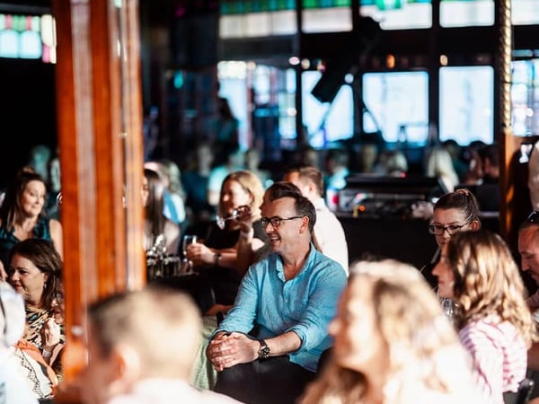 An Idiot’s Guide to Wine : le stand-up qui vous rendra intéressant en soirée